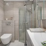 Spacious And Modern Townhouse With Parking, 3 Bedrooms * Берген