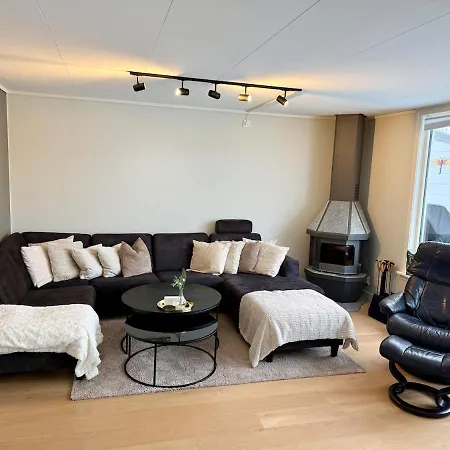 Appartement Spacious And Modern Townhouse With Parking, 3 Bedrooms Bergen