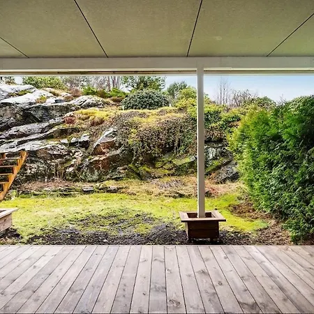 Spacious And Modern Townhouse With Parking, 3 Bedrooms Appartement Bergen