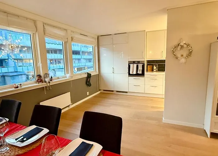 Spacious And Modern Townhouse With Parking, 3 Bedrooms Appartement Bergen