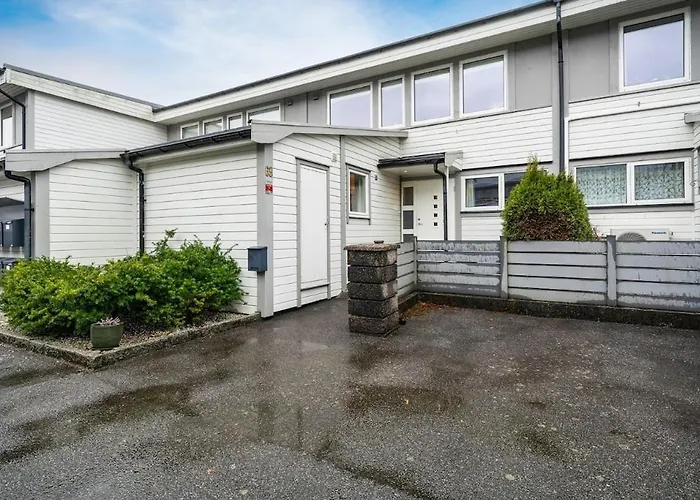 Appartement Spacious And Modern Townhouse With Parking, 3 Bedrooms Bergen